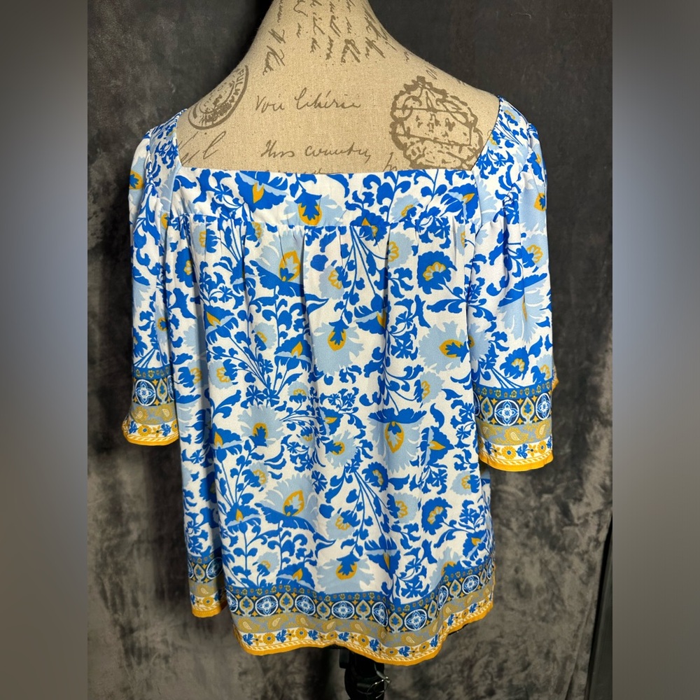 Flying tomato Blouse size M